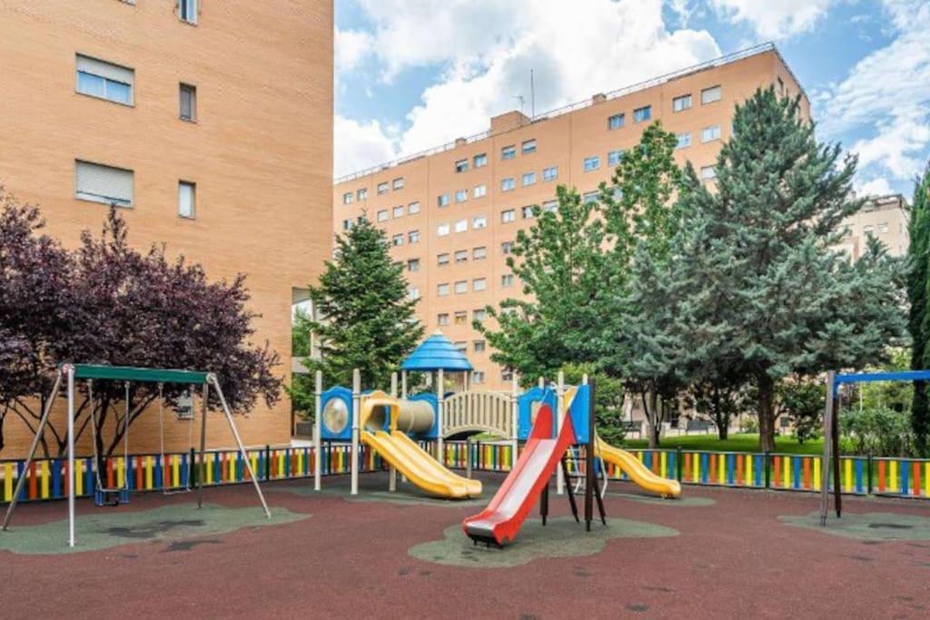 Impresionante Apartamento De 4 Dormitorios 3 Banos Y 2 Plazas De Garaje Мадрид Экстерьер фото
