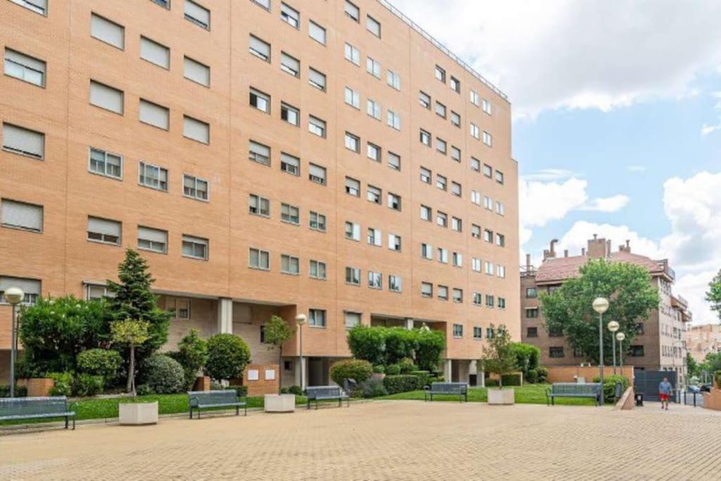 Impresionante Apartamento De 4 Dormitorios 3 Banos Y 2 Plazas De Garaje Мадрид Экстерьер фото
